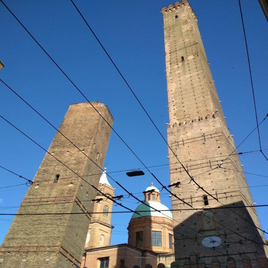 2Towers Holiday House_Centro Storico Di Bologne Extérieur photo